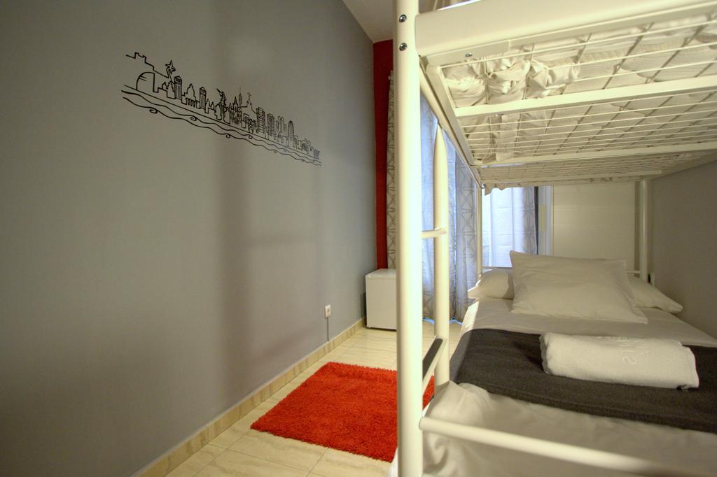 Hostel Artistic Барселона Номер фото