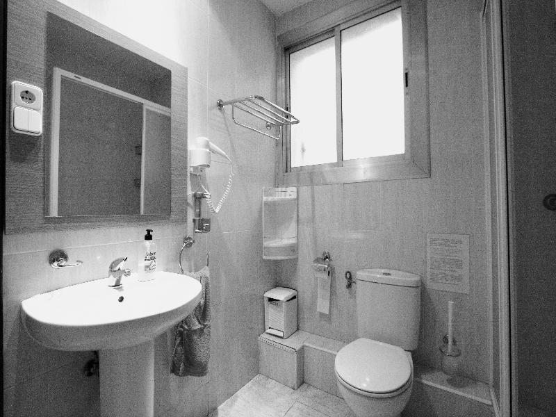 Hostel Artistic Барселона Экстерьер фото