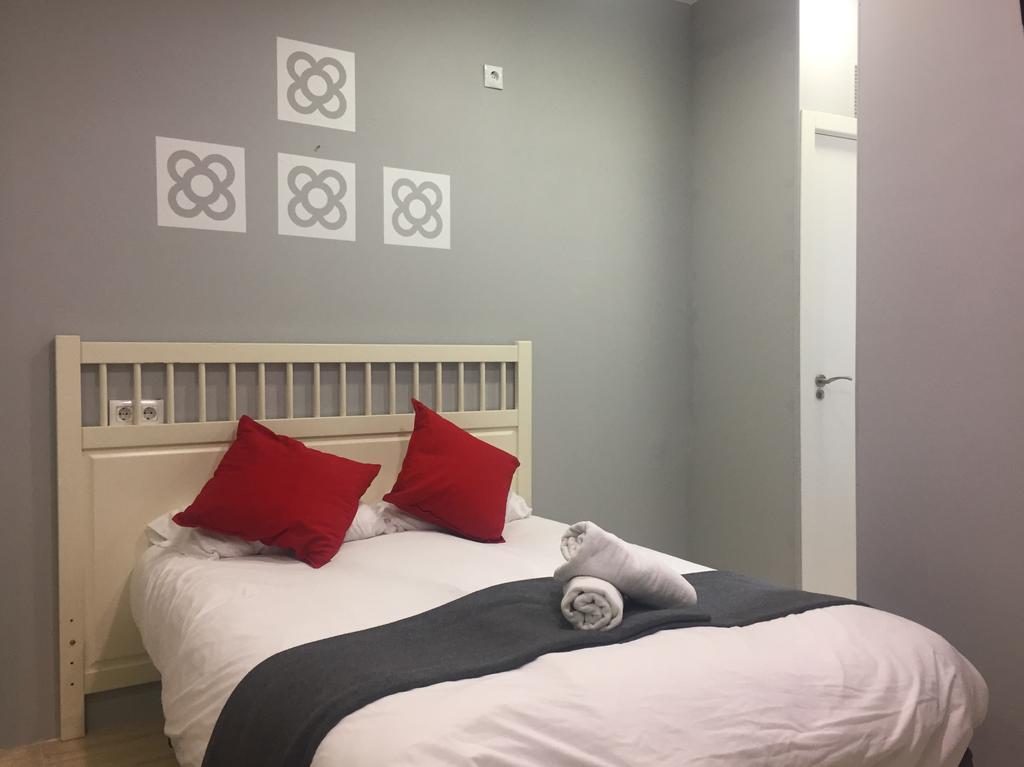 Hostel Artistic Барселона Экстерьер фото