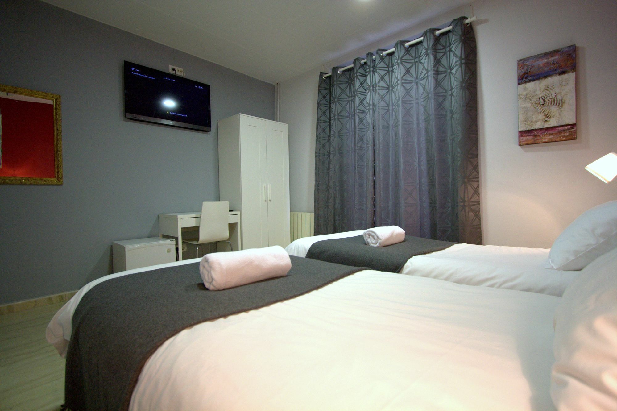Hostel Artistic Барселона Экстерьер фото